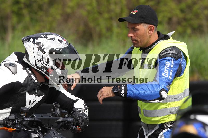 Archiv-2025/10 23.04.2025 Cornu Master School ADR/rot-rouge/38